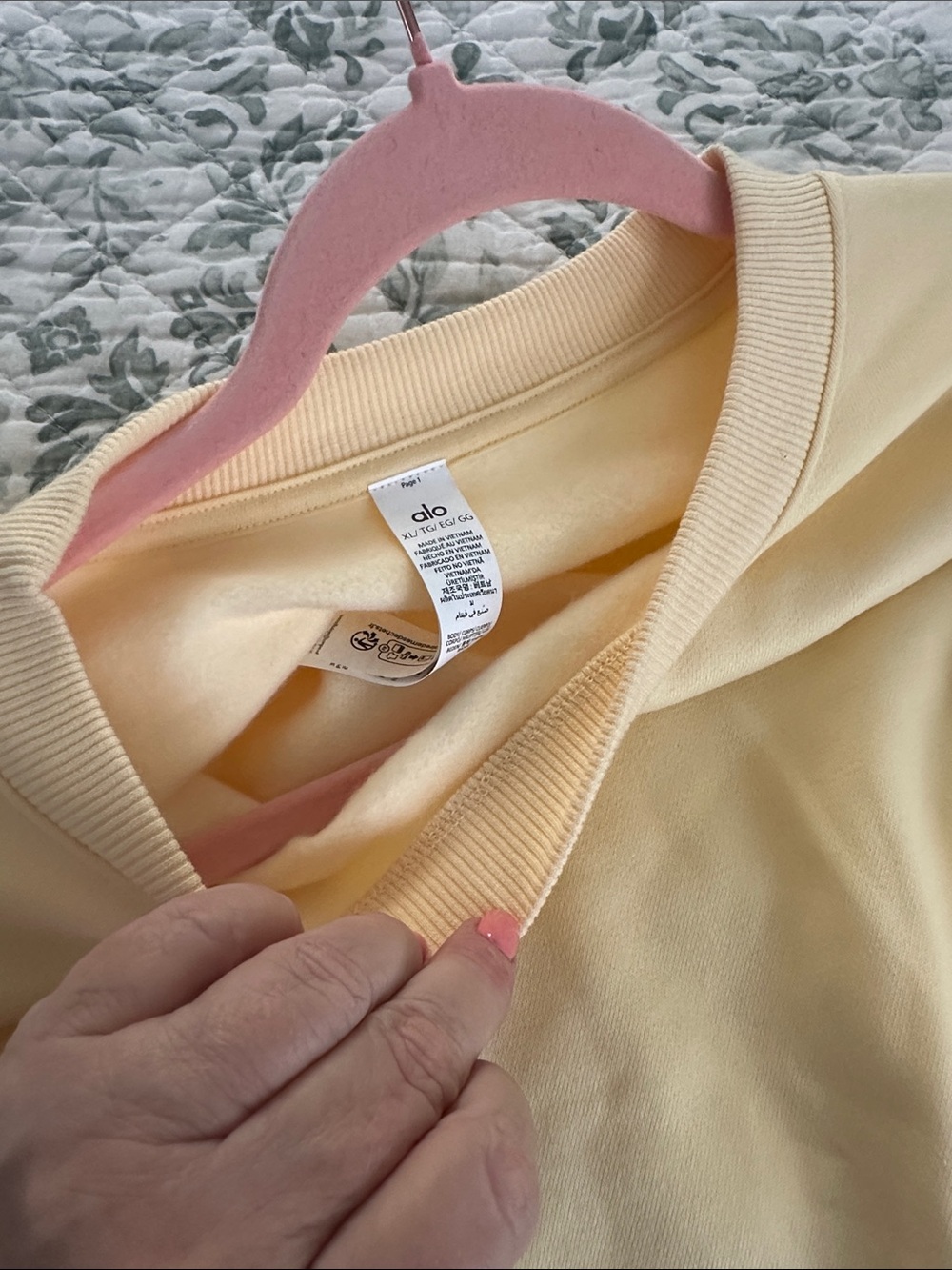 ALO Yoga Candelight Yellow Crewneck Pullover - Picture 10 of 10